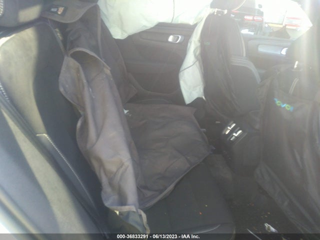 2021 Volvo XC40, VIN: YV4ED3UR9M2462701