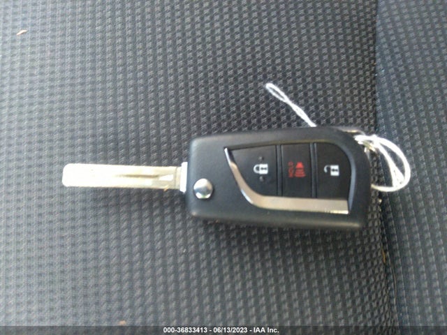 Toyota RAV4 LE 2019 JTMH1RFV6KD509948 Image 3