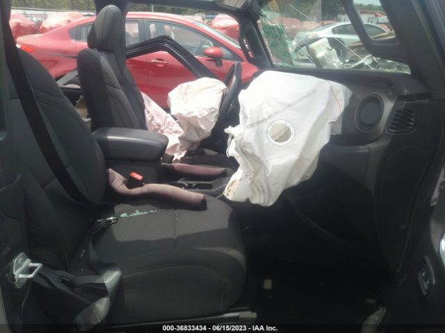 1C4GJXAG8LW320586 Jeep Wrangler Sport S