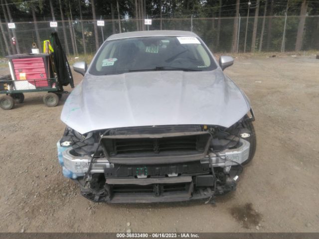 3FA6P0LU1KR206781 Ford Fusion Hybrid Se