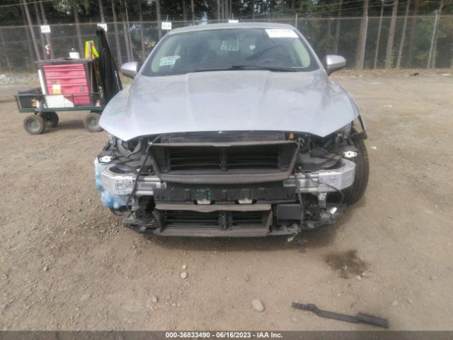 3FA6P0LU1KR206781 Ford Fusion Hybrid Se