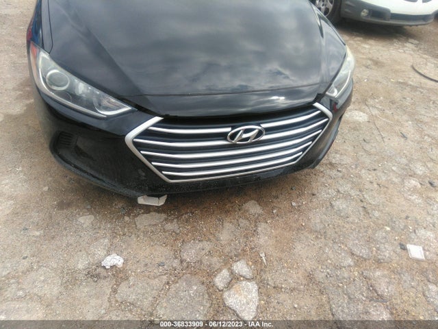 Hyundai ELANTRA SE 2018 5NPD74LF9JH214641 Image 4