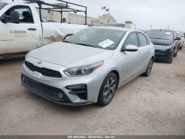 3KPF24AD8ME363401 KIA Forte Lxs
