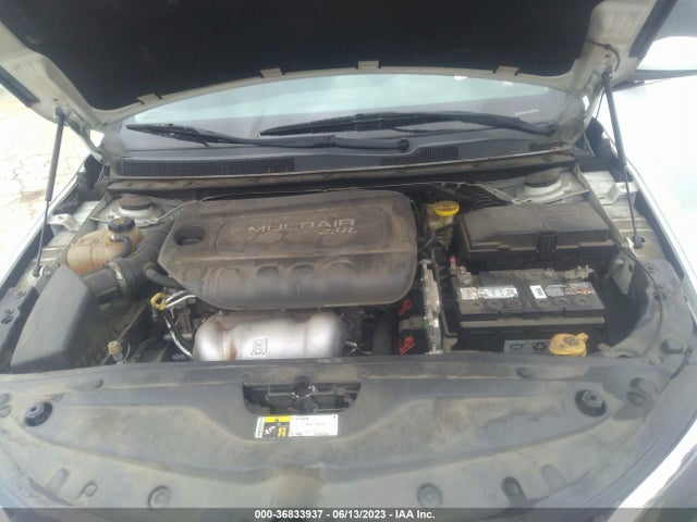 1C3CCCAB2GN136606 Chrysler 200 Limited