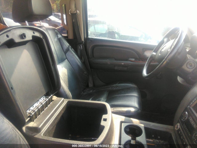 2009 GMC YUKON XL SLT W/4SB VIN: 1GKFC36019R167538