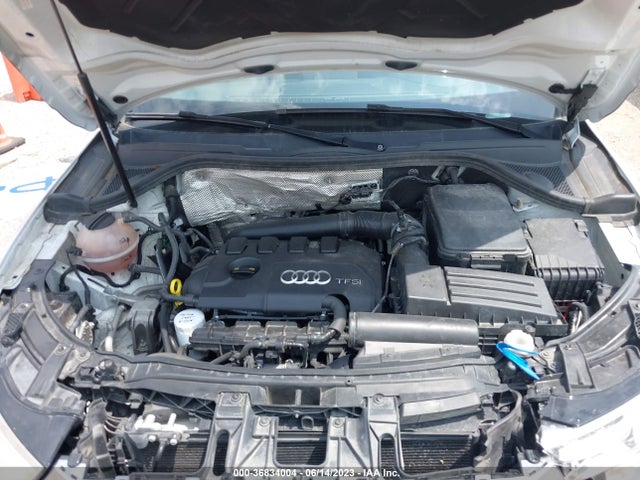 WA1JCCFSXHR002359 Audi Q3 Premium Plus