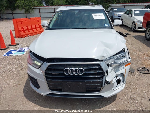 WA1JCCFSXHR002359 Audi Q3 Premium Plus