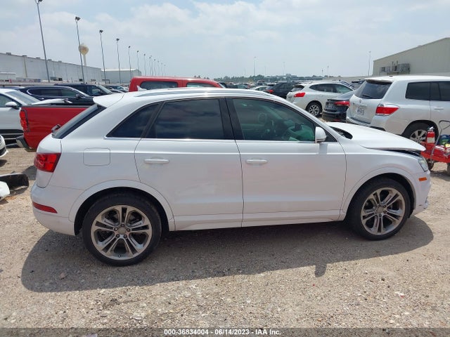 WA1JCCFSXHR002359 Audi Q3 Premium Plus