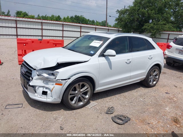 WA1JCCFSXHR002359 Audi Q3 Premium Plus
