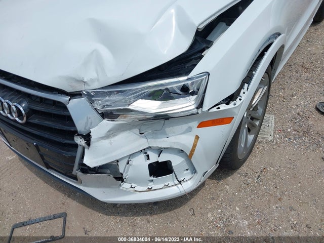 WA1JCCFSXHR002359 Audi Q3 Premium Plus