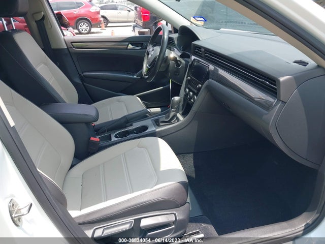 1VWMA7A38LC024370 Volkswagen Passat 2.0t R-line