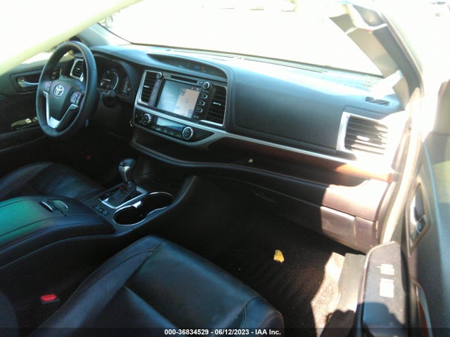 2016 Toyota Highlander, VIN: 5TDDCRFH7GS018402