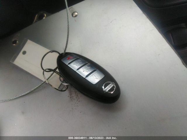 3N1AB7AP3KY335655 Nissan SENTRA SV
