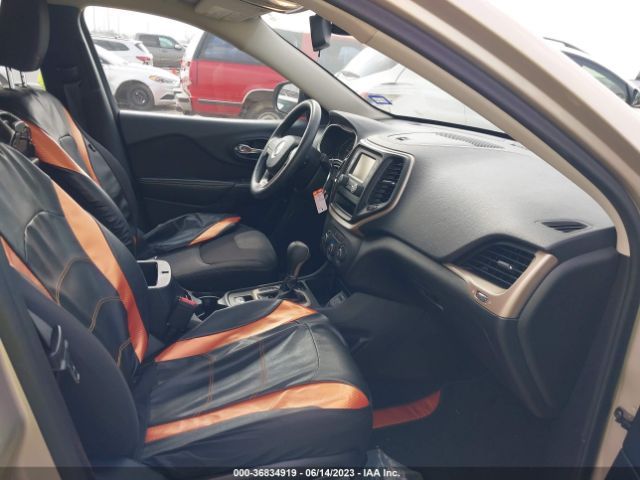 1C4PJLAB2EW226185 Jeep Cherokee Sport