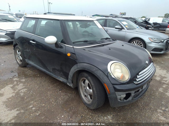 2007 MINI COOPER WMWMF33557TT59178 Photo 0