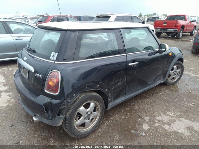 2007 MINI COOPER WMWMF33557TT59178 Photo 3