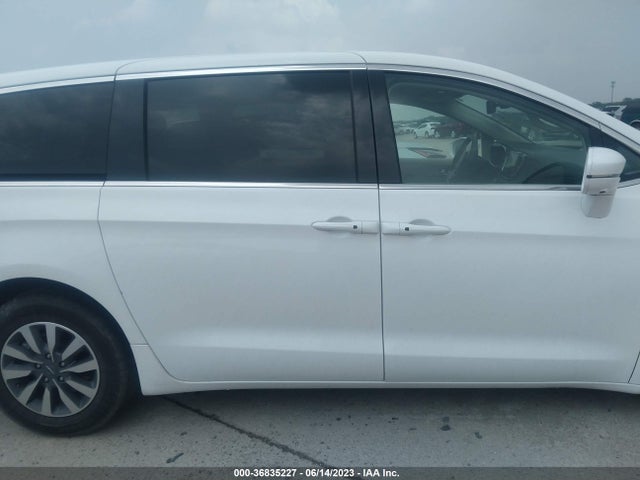 2022 Chrysler Pacifica Hybrid, VIN: 2C4RC1L72NR121526