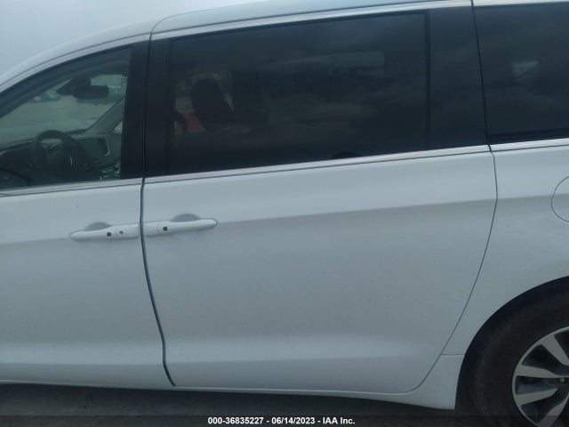 2022 Chrysler Pacifica Hybrid, VIN: 2C4RC1L72NR121526