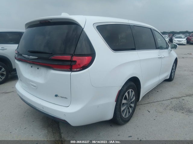 2022 Chrysler Pacifica Hybrid, VIN: 2C4RC1L72NR121526