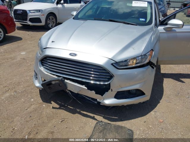 3FA6P0HDXFR253032 Ford FUSION SE