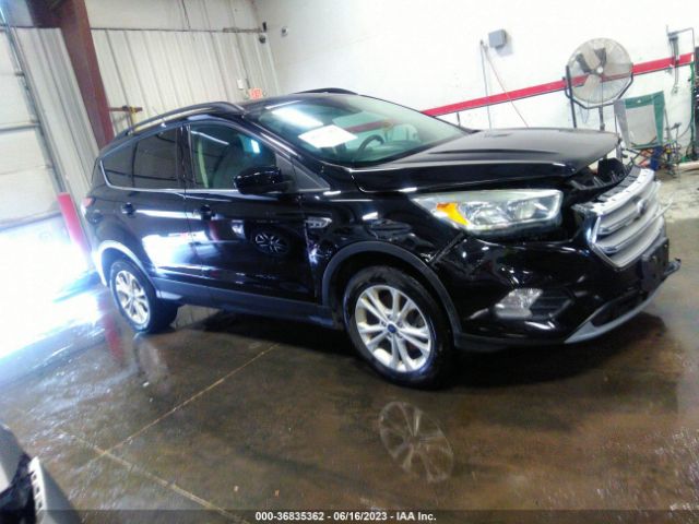 1FMCU9GD8JUA75436 Ford ESCAPE SE