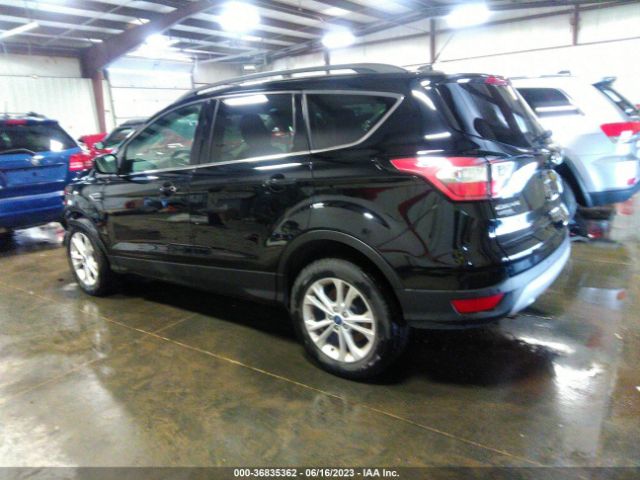 1FMCU9GD8JUA75436 Ford ESCAPE SE