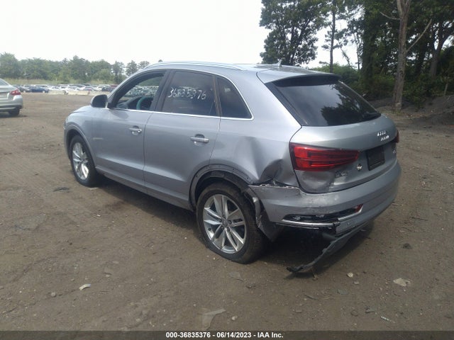 WA1JCCFS7HR004649 Audi Q3 Premium Plus
