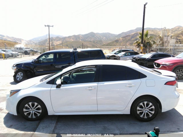 Toyota Corolla Hybrid Le 2022 JTDEAMDE7N3007825 Image 6