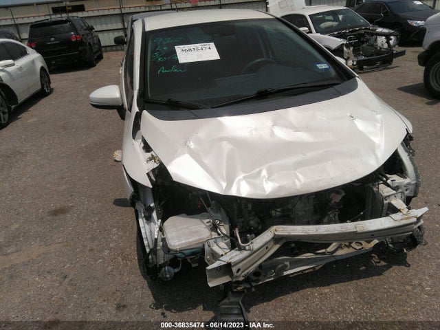 Honda FIT LX 2017 3HGGK5H54HM705447 Image 1