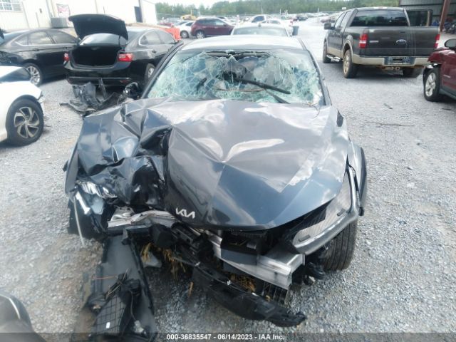 5XXG14J26NG137081 KIA K5 LXS