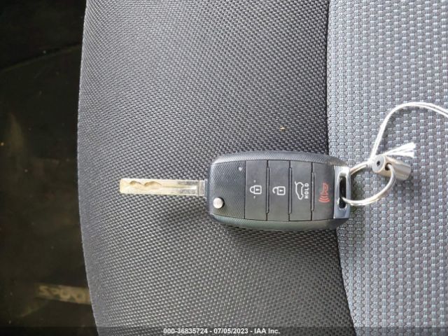 KNDPBCAC7F7700987 KIA Sportage Lx
