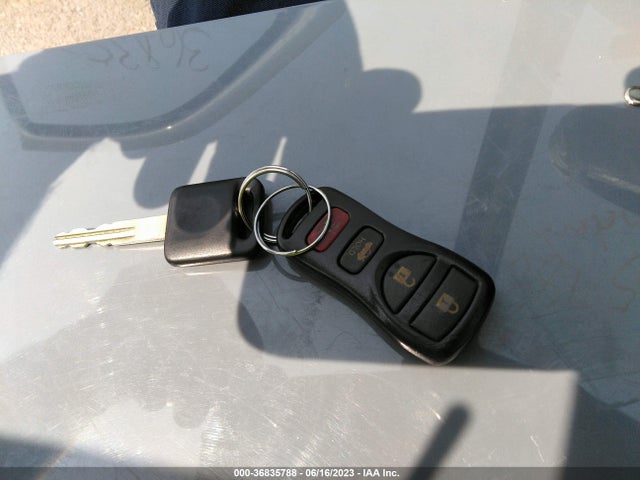 2005 NISSAN SENTRA 1.8 S VIN: 3N1CB51D75L524555