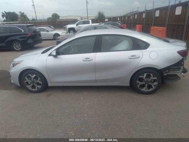 3KPF24AD5ME338276 KIA Forte Lxs