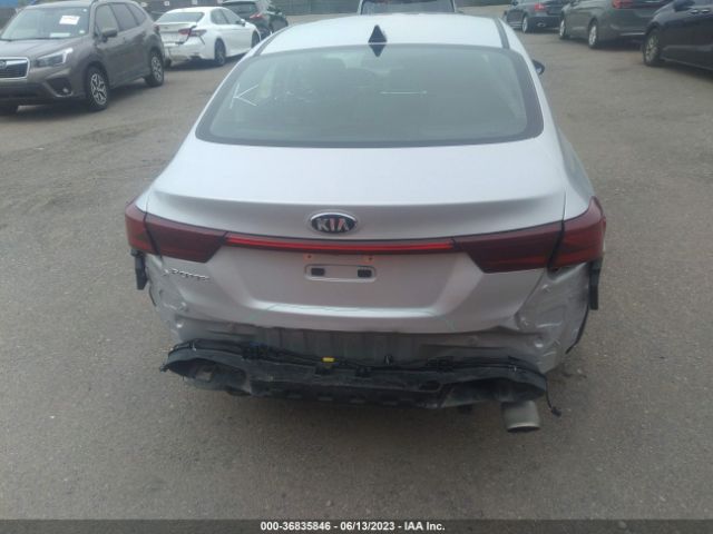3KPF24AD5ME338276 KIA Forte Lxs