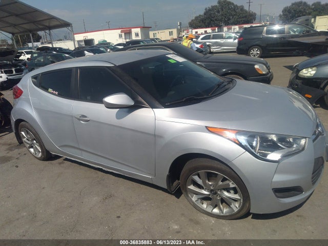 2016 HYUNDAI VELOSTER VIN: KMHTC6AD8GU285571