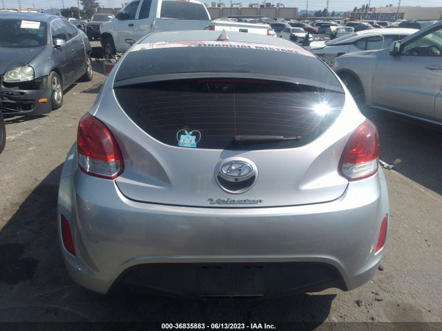 2016 HYUNDAI VELOSTER VIN: KMHTC6AD8GU285571