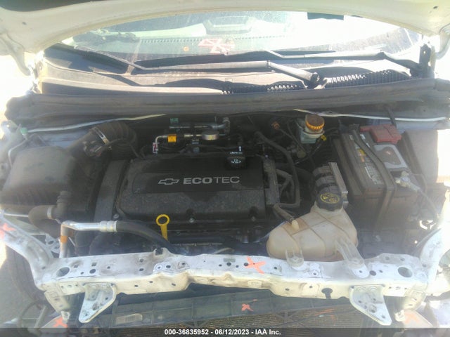 Chevrolet SONIC LT 2015 1G1JC6SG3F4215357 Image 10