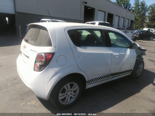 Chevrolet SONIC LT 2015 1G1JC6SG3F4215357 Image 4