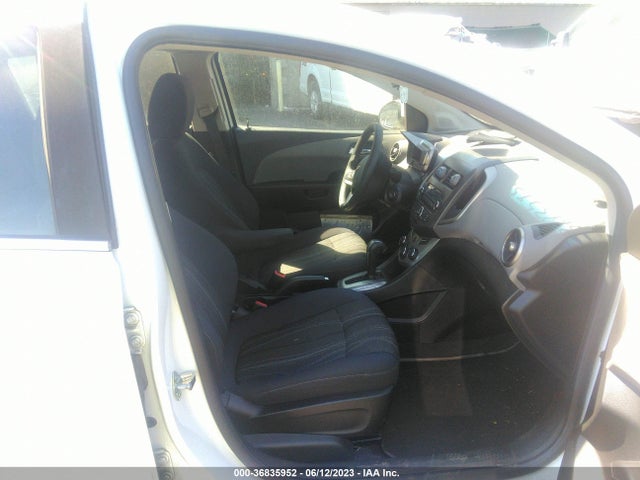 Chevrolet SONIC LT 2015 1G1JC6SG3F4215357 Image 5