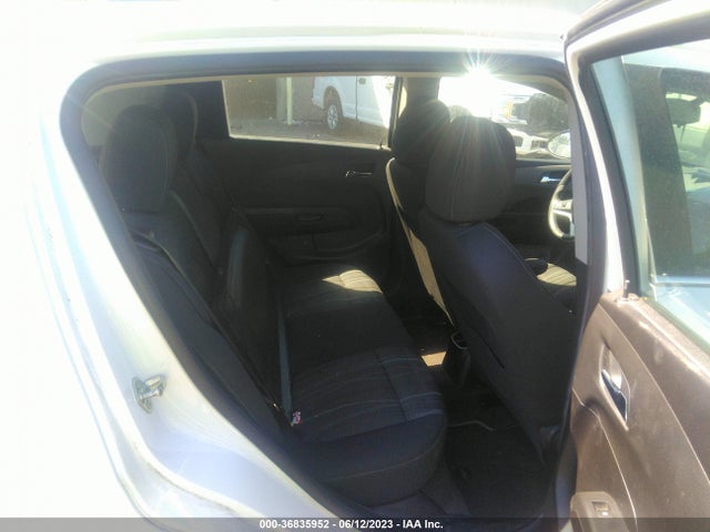 Chevrolet SONIC LT 2015 1G1JC6SG3F4215357 Image 8