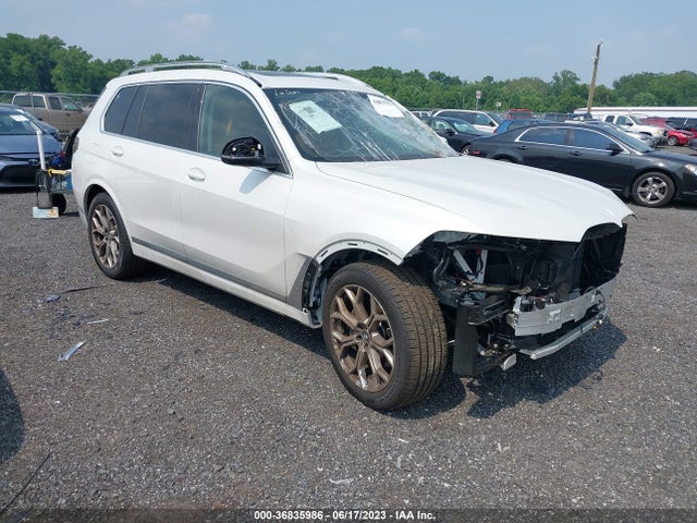 2023 5UX23EM02P9P76156 main image