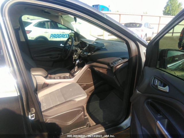 1FMCU9GX0FUC64437 Ford ESCAPE SE