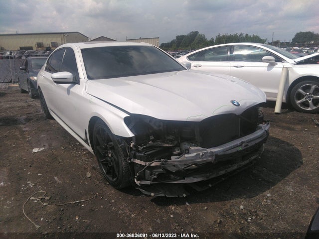 2016 WBA7F2C56GG419808 main image