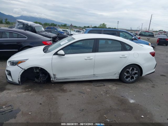 3KPF24AD4ME409080 KIA Forte Lxs