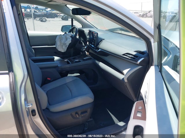 Toyota SIENNA XLE 2023 5TDYRKEC6PS152850 Image 11