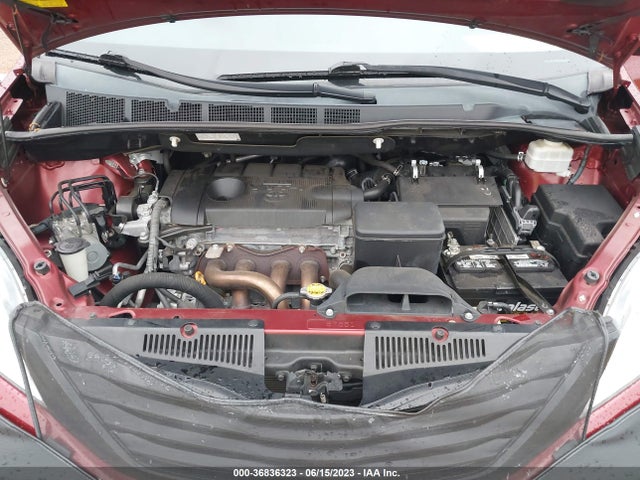 2012 TOYOTA SIENNA VIN: 5TDKA3DC1CS011618