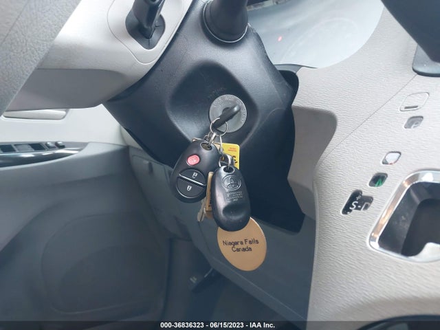2012 TOYOTA SIENNA VIN: 5TDKA3DC1CS011618