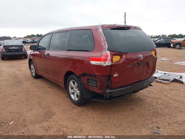 2012 TOYOTA SIENNA VIN: 5TDKA3DC1CS011618