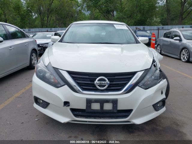 1N4AL3AP0HC114329 Nissan Altima 2.5 Sr