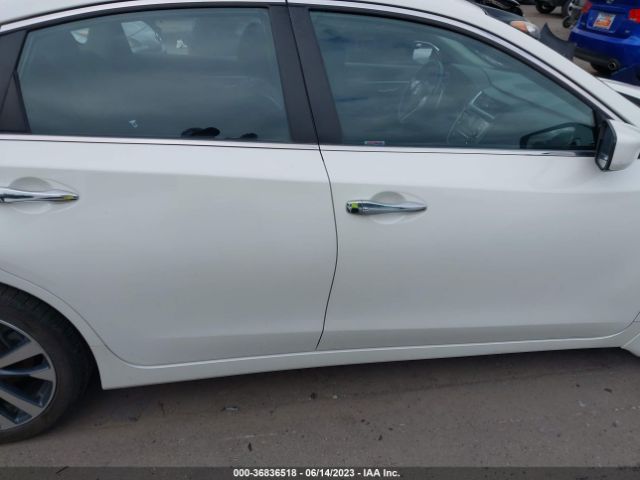 1N4AL3AP0HC114329 Nissan Altima 2.5 Sr